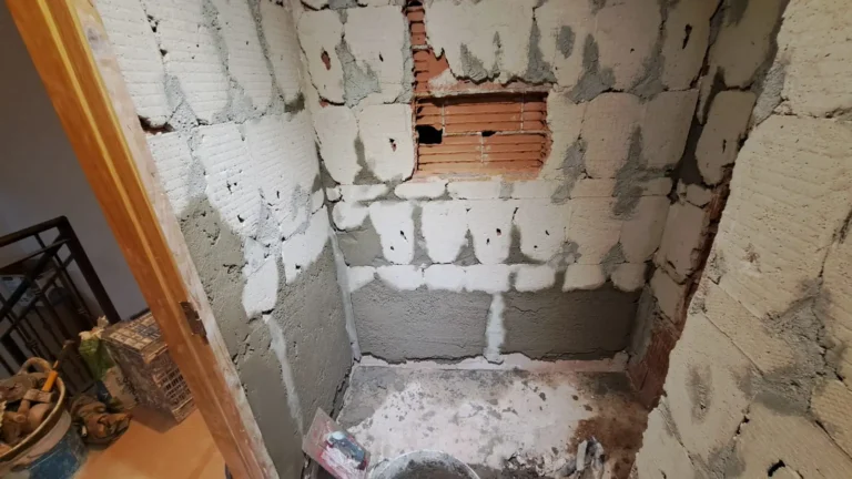 Durante - apertura de hueco para instalacion en Gandia - Jesbal Habitatge