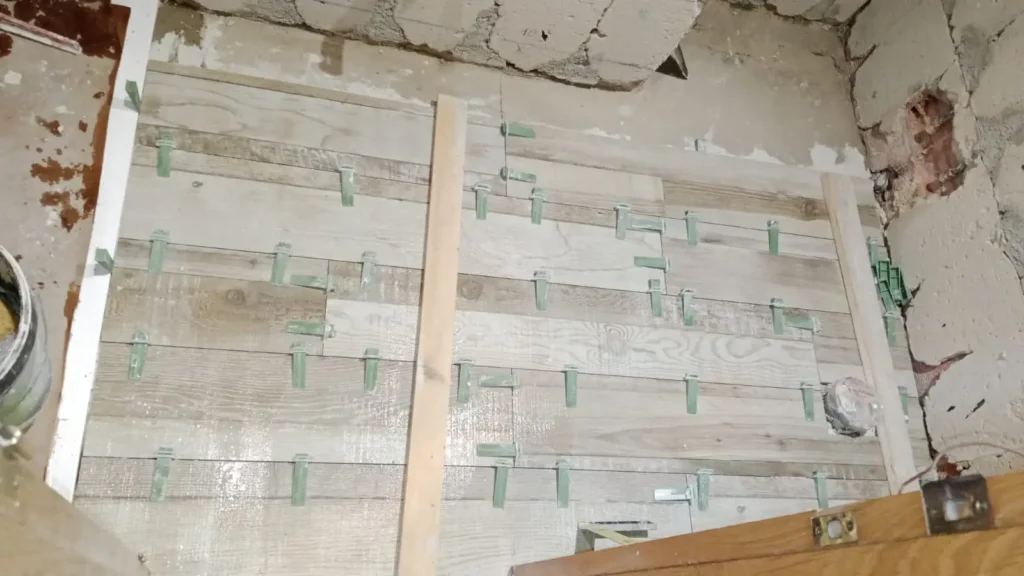 Durante - solado con sistema de nivelacion en Gandia - Jesbal Habitatge